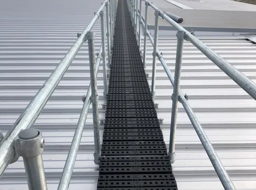 Walkway with handrails - Nylon Thread Option